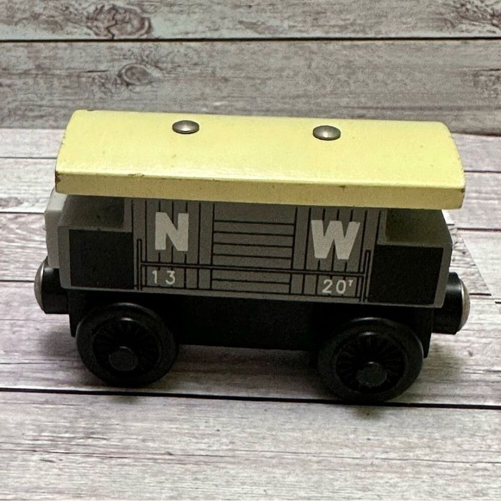 Thomas & Friends Railway Wooden NW BRAKEVAN vintage Train 1999 - Picture 3 of 8